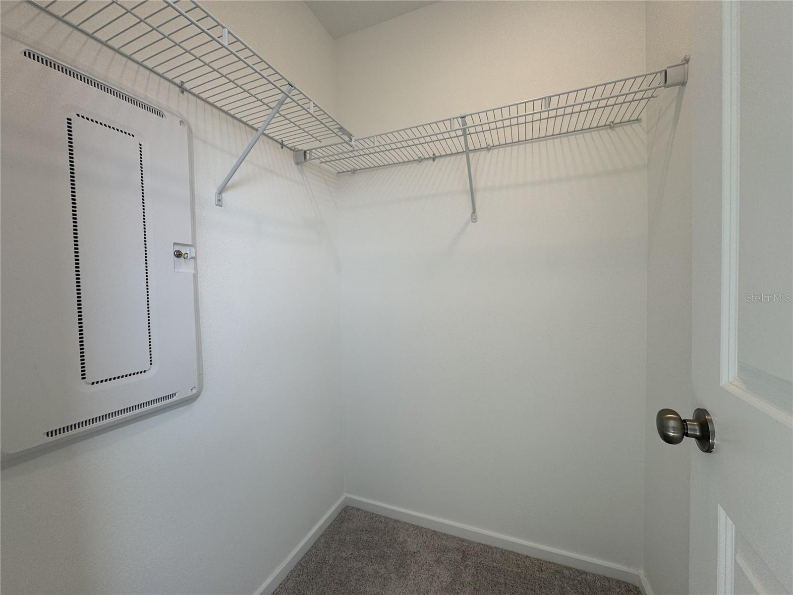 Image 12 of 21 For 830 Lynx Street