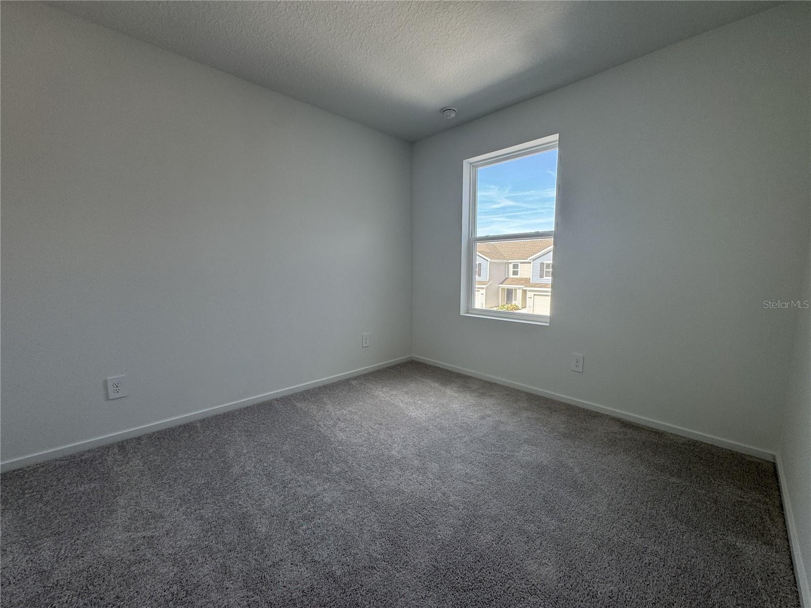 Image 15 of 21 For 830 Lynx Street