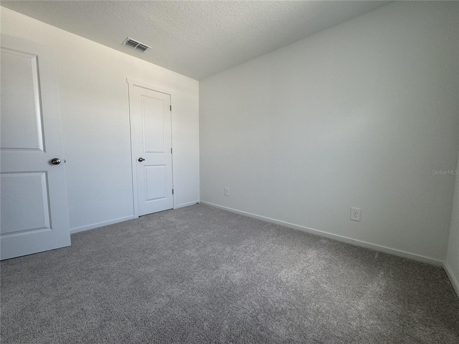 Image 16 of 21 For 830 Lynx Street