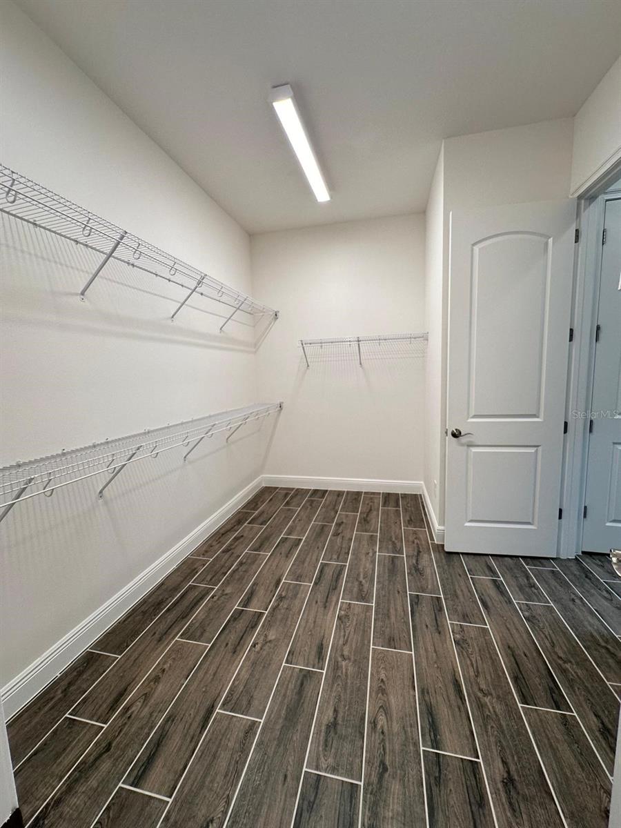 Image 21 of 54 For 13724 Larkton Lane