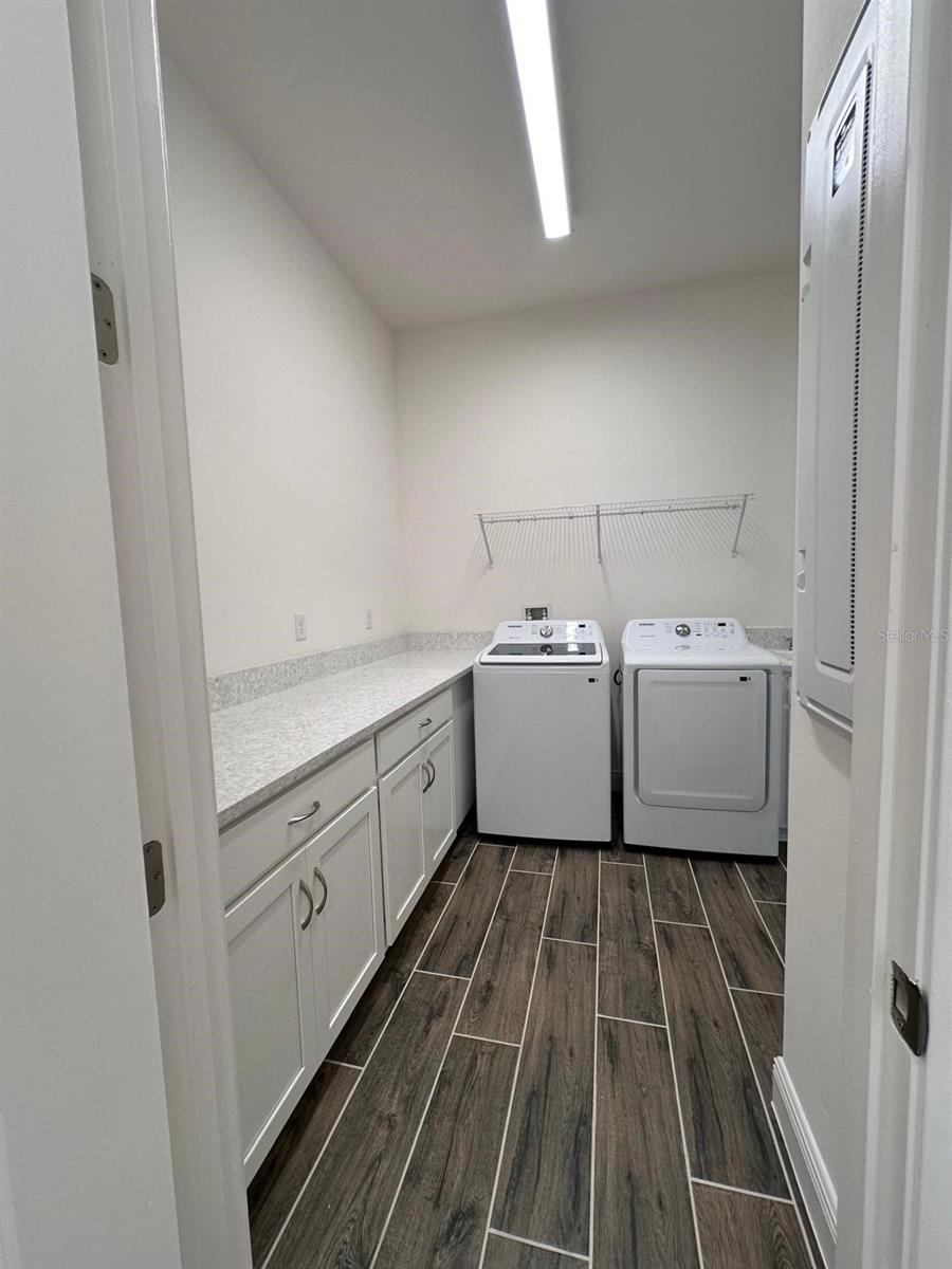 Image 22 of 54 For 13724 Larkton Lane