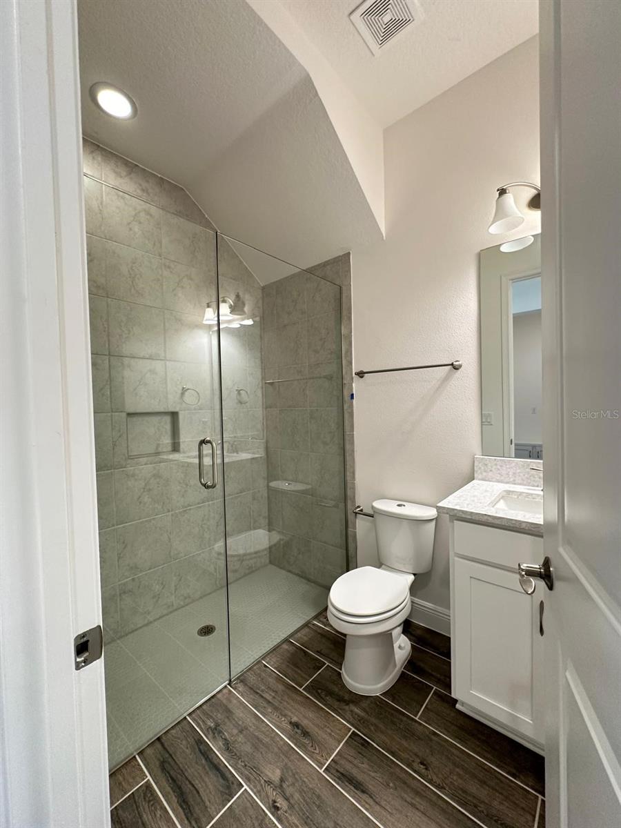 Image 26 of 54 For 13724 Larkton Lane