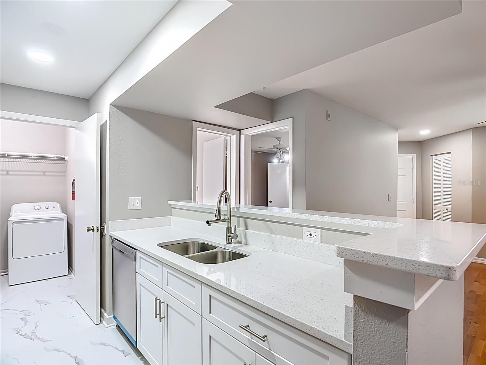 Image 10 of 27 For 3028 Parkway Boulevard 208