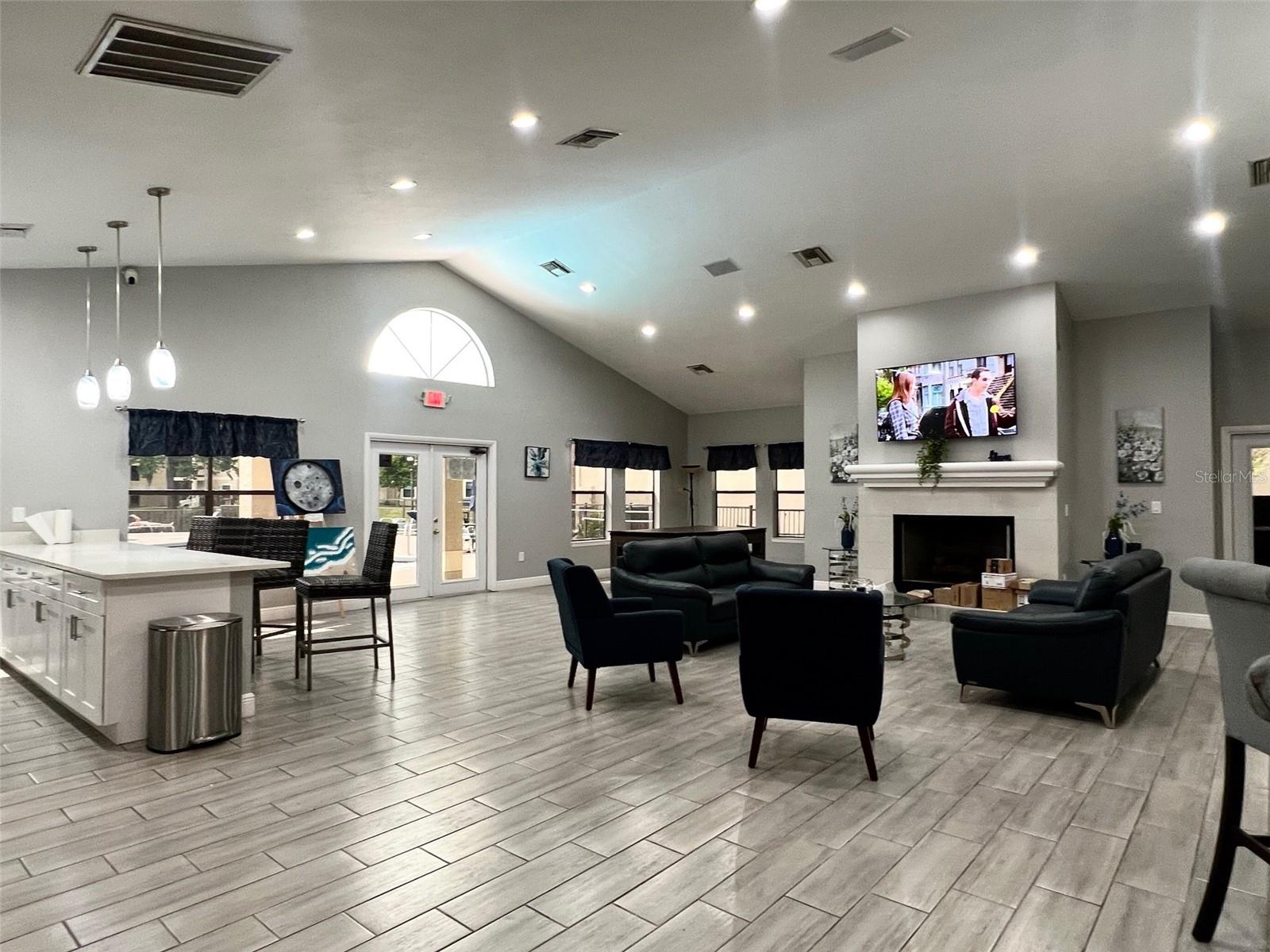 Image 17 of 27 For 3028 Parkway Boulevard 208