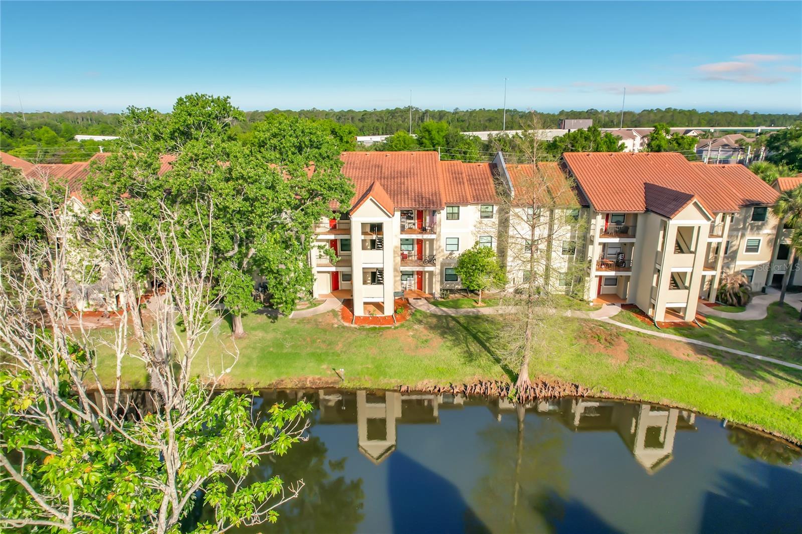 Image 24 of 27 For 3028 Parkway Boulevard 208