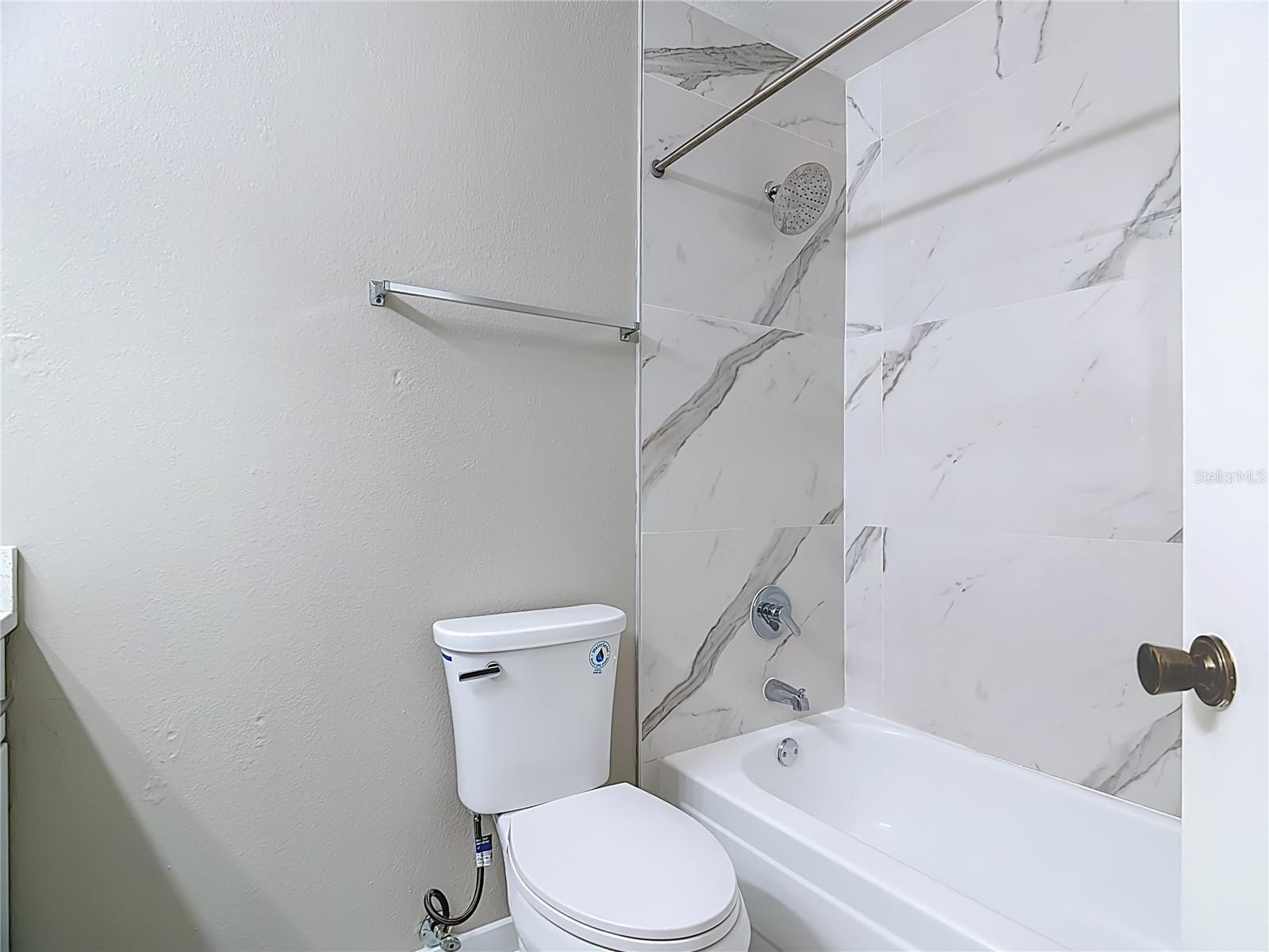 Image 5 of 27 For 3028 Parkway Boulevard 208