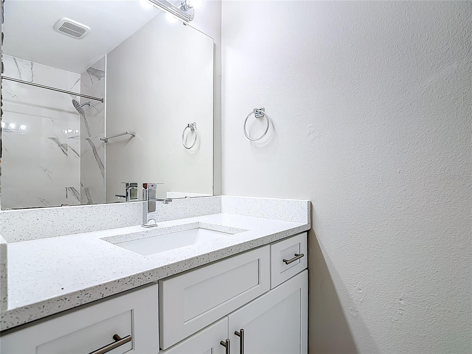 Image 6 of 27 For 3028 Parkway Boulevard 208