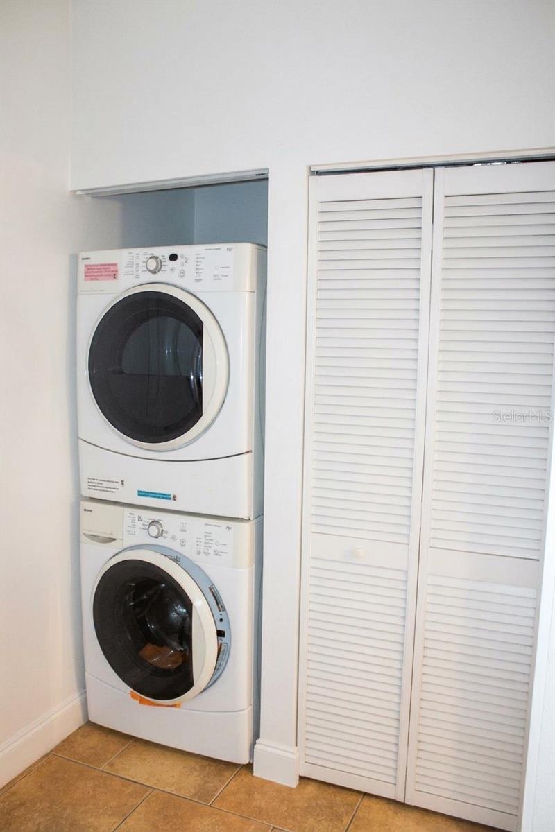 Image 19 of 23 For 8829 Coral Palms Court B