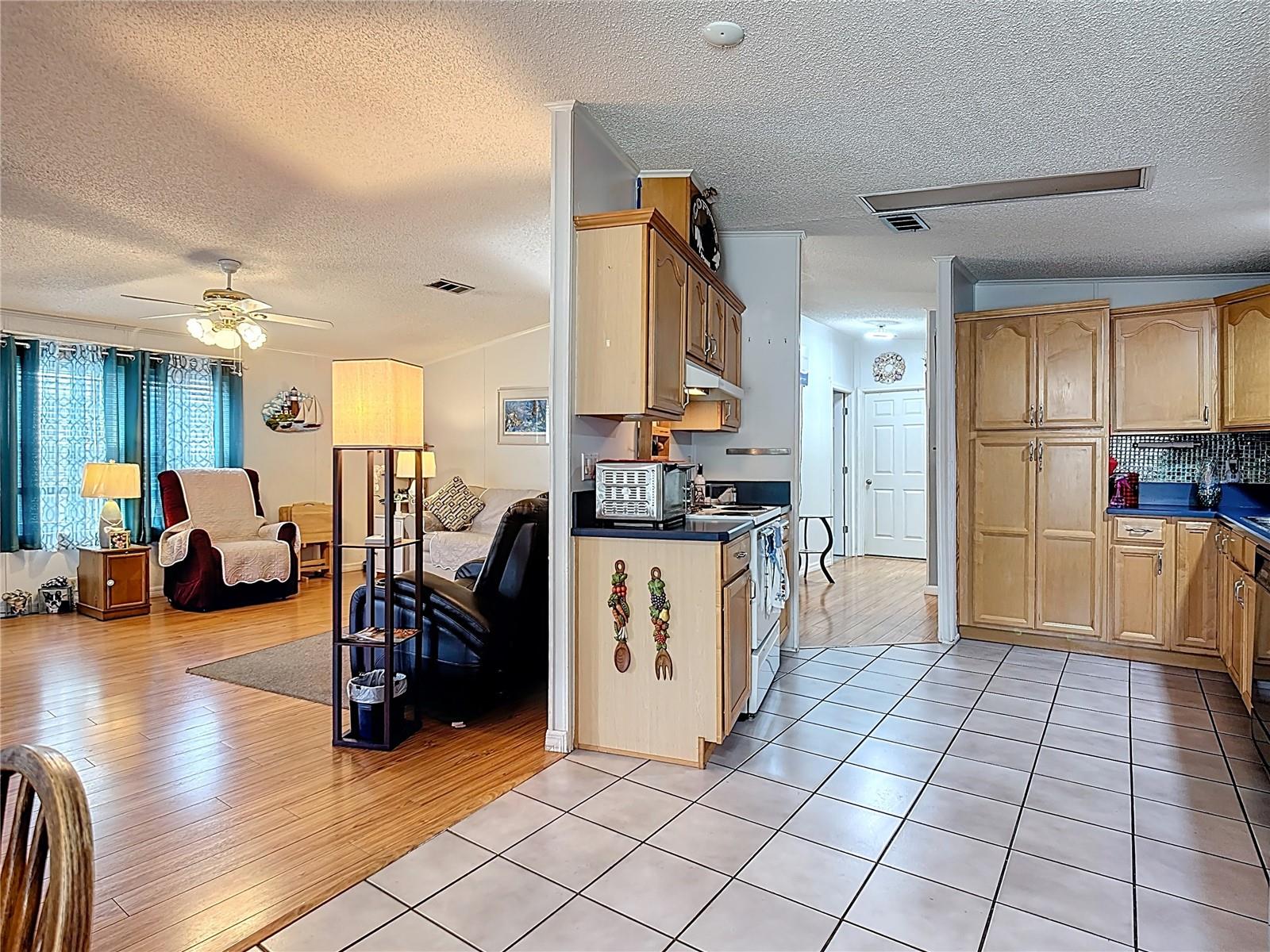 Image 15 of 28 For 311 Nesbitt Park Ave