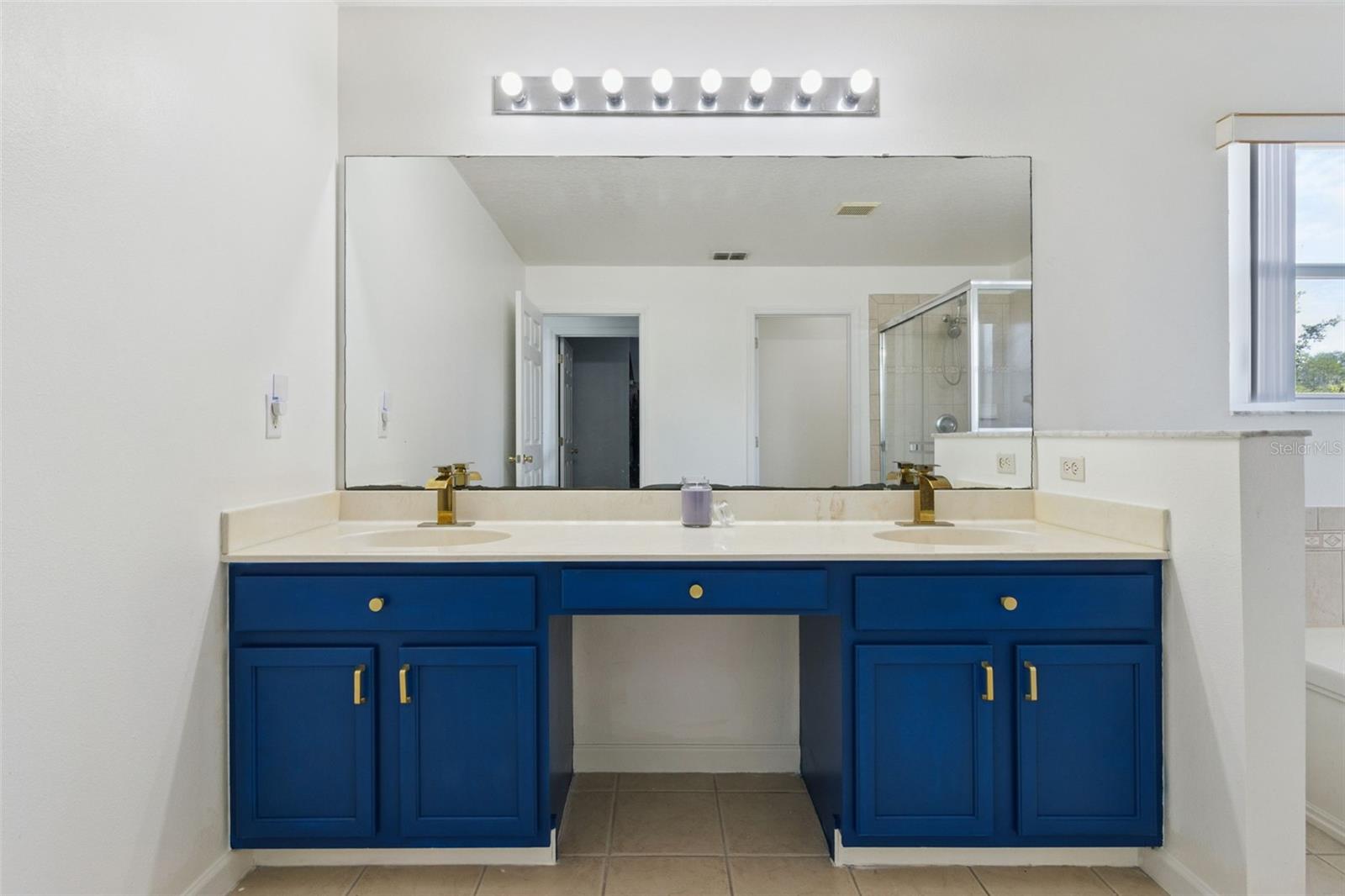 Image 20 of 33 For 2676 Patrician Circle