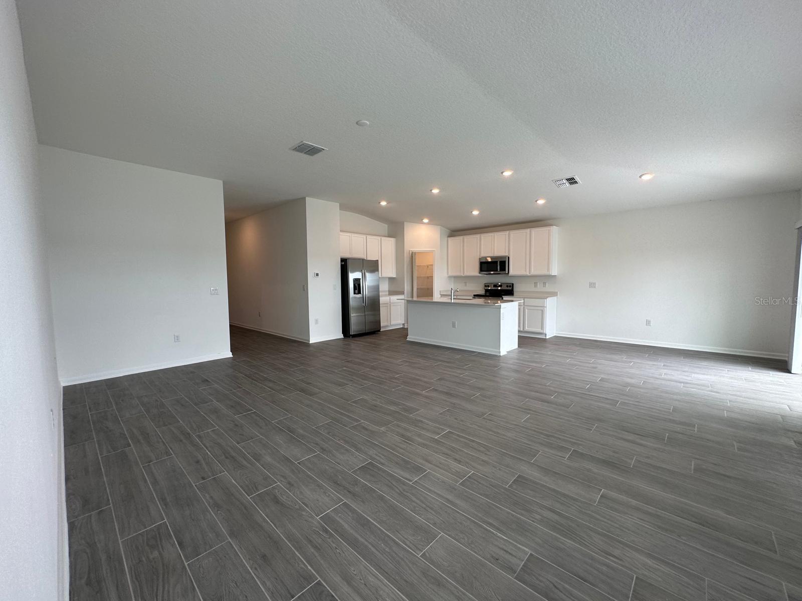 Image 10 of 40 For 652 Trotters Drive