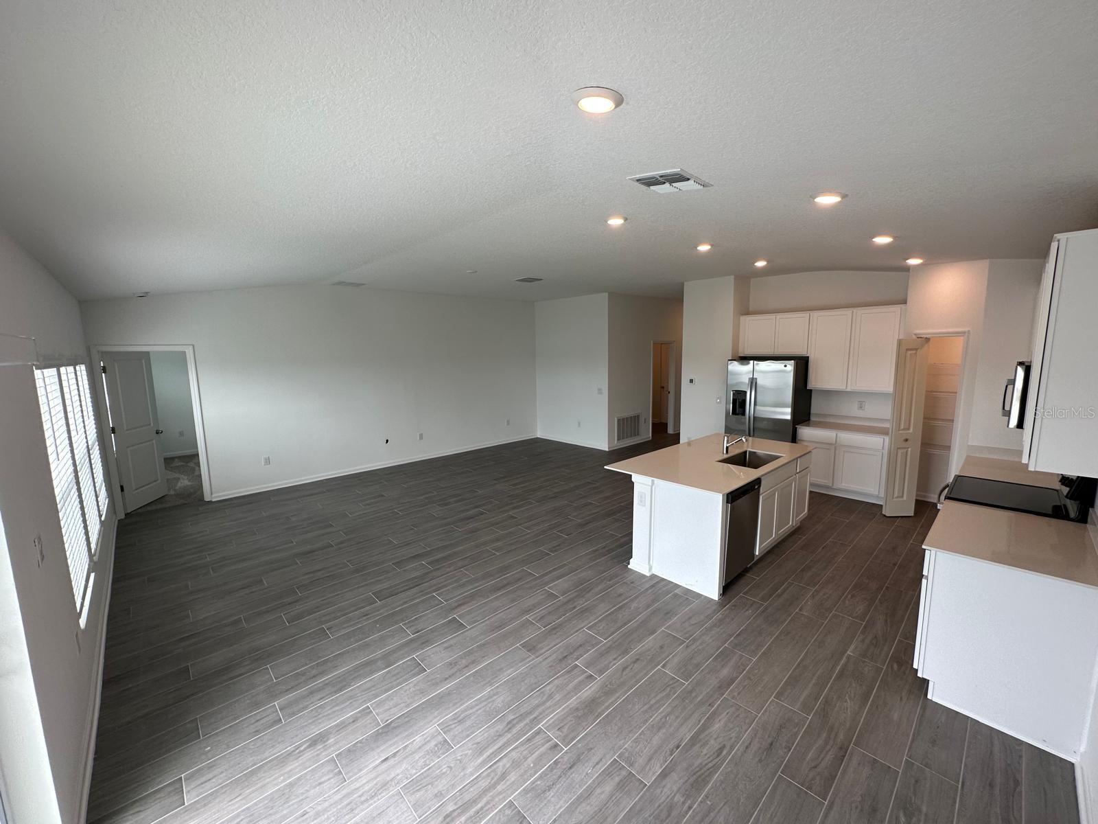 Image 12 of 40 For 652 Trotters Drive