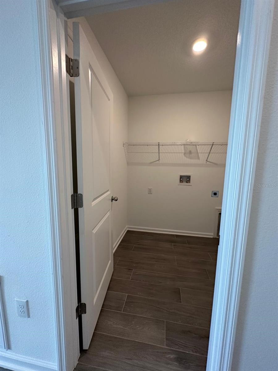 Image 34 of 40 For 652 Trotters Drive