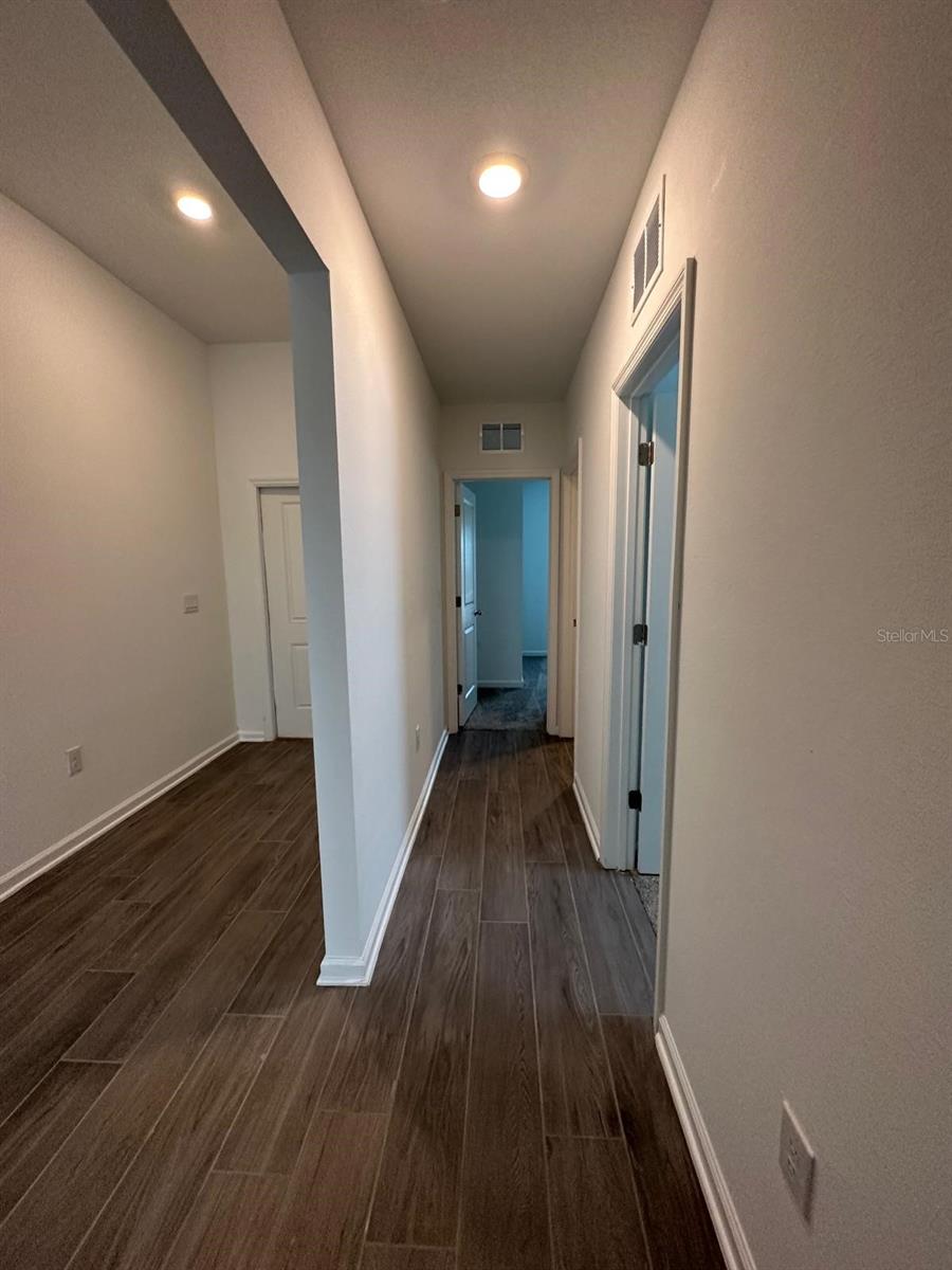 Image 6 of 40 For 652 Trotters Drive