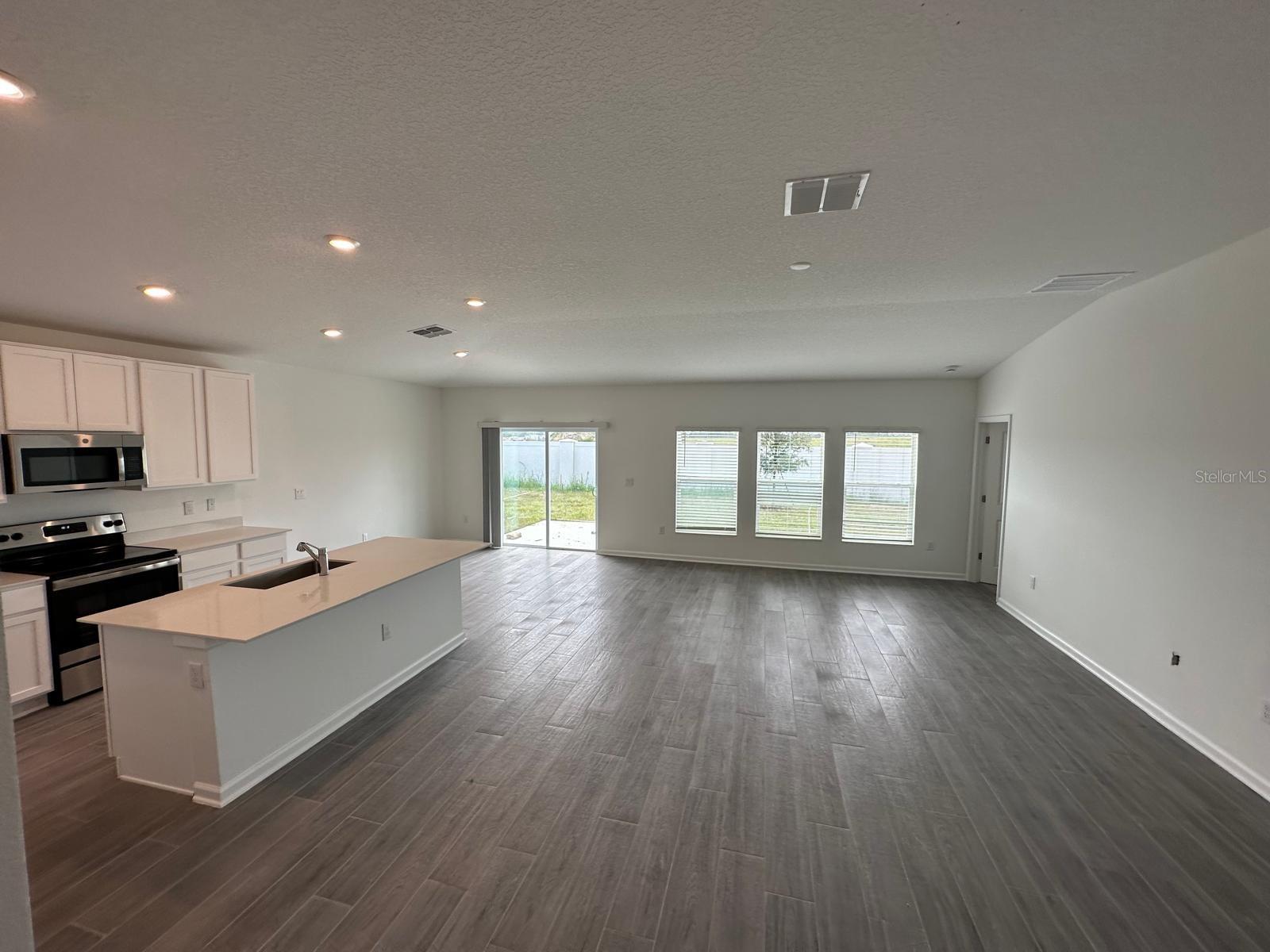 Image 8 of 40 For 652 Trotters Drive