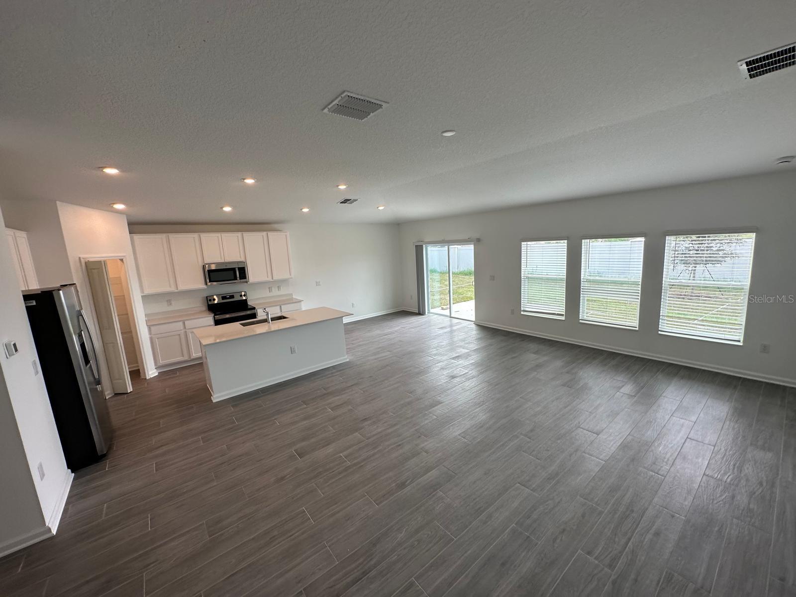Image 9 of 40 For 652 Trotters Drive