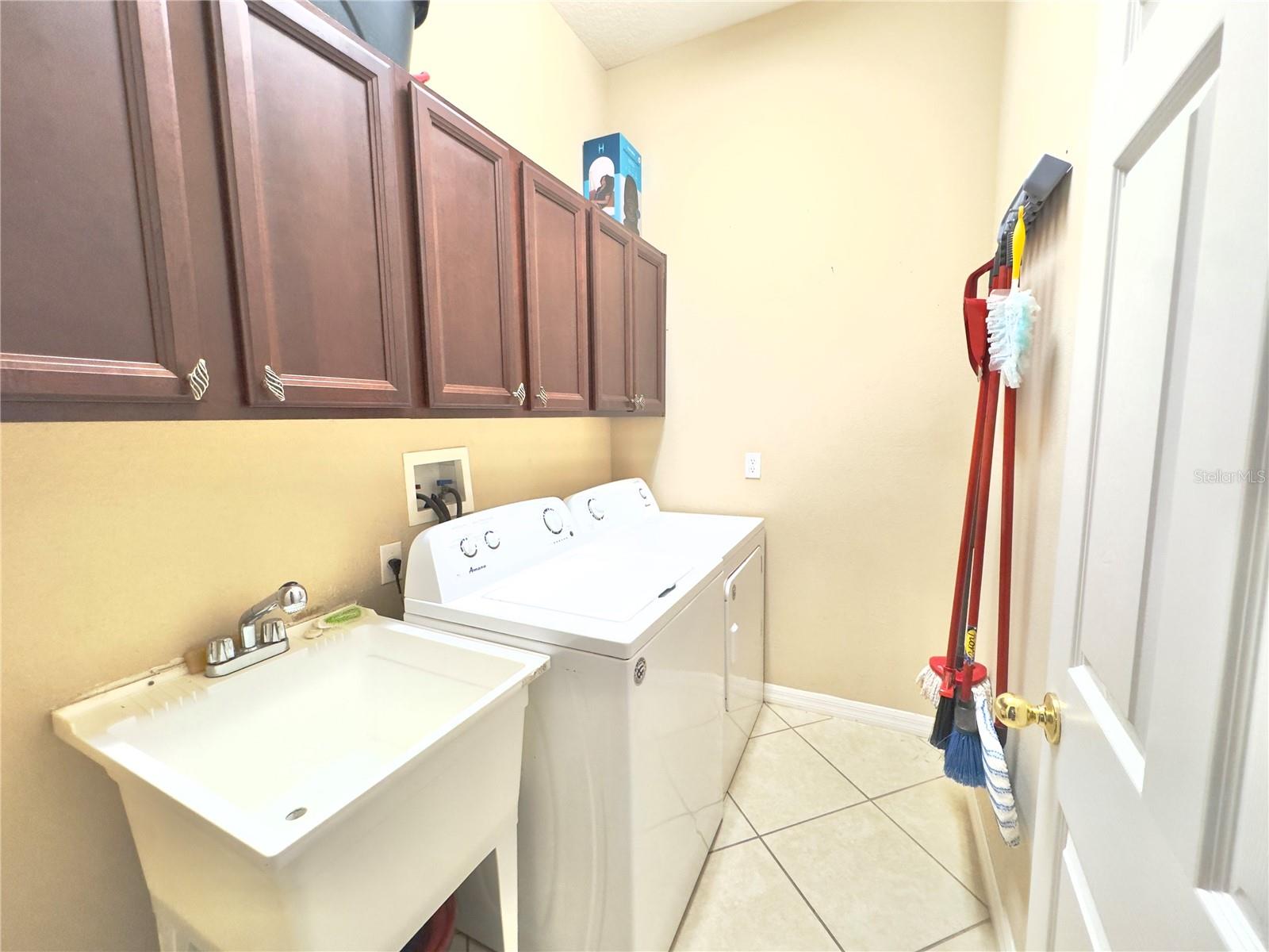 Image 35 of 63 For 7331 Windham Harbour Avenue