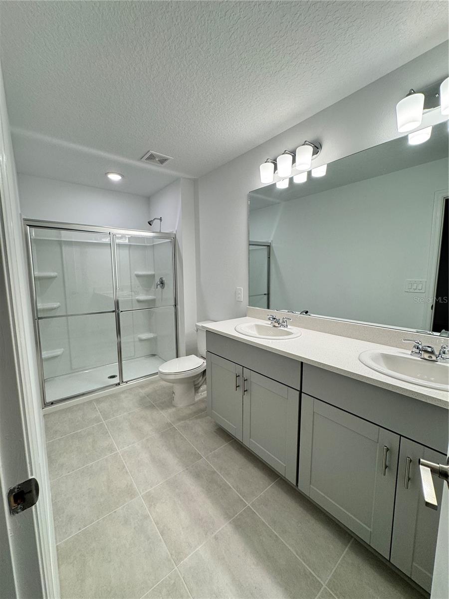 Image 18 of 23 For 1304 Drake Ridge Drive