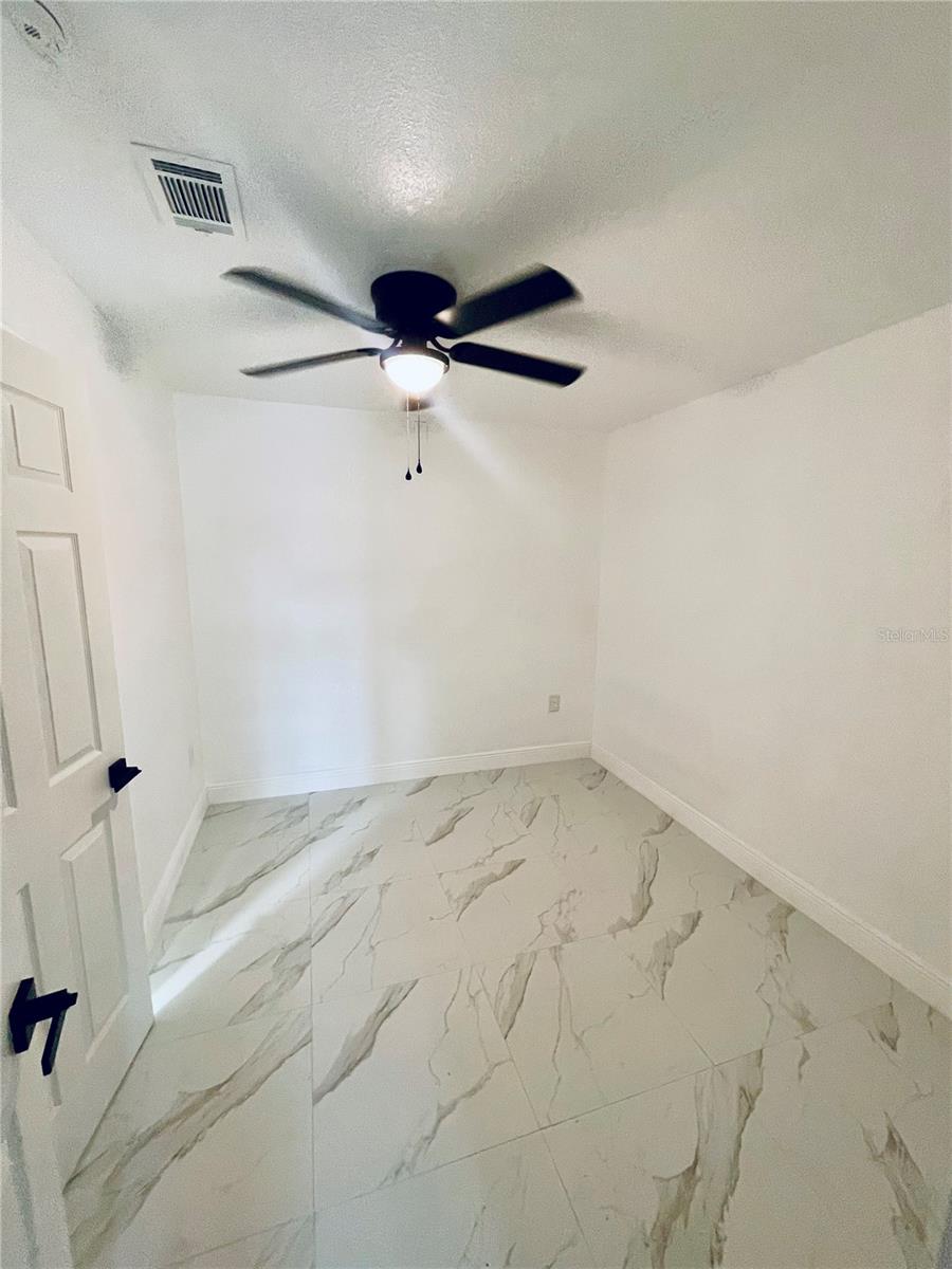 Image 13 of 30 For 1129 6th Street