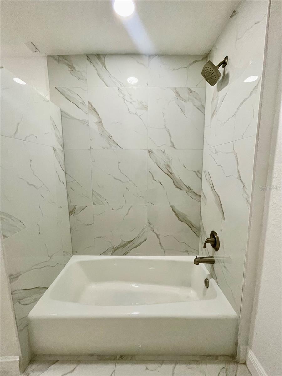 Image 16 of 30 For 1129 6th Street