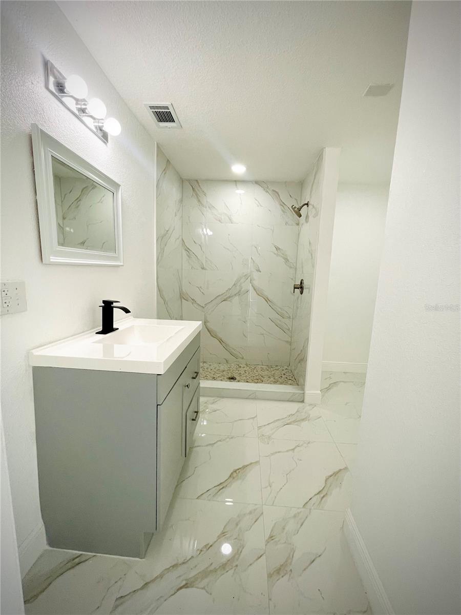 Image 27 of 30 For 1129 6th Street