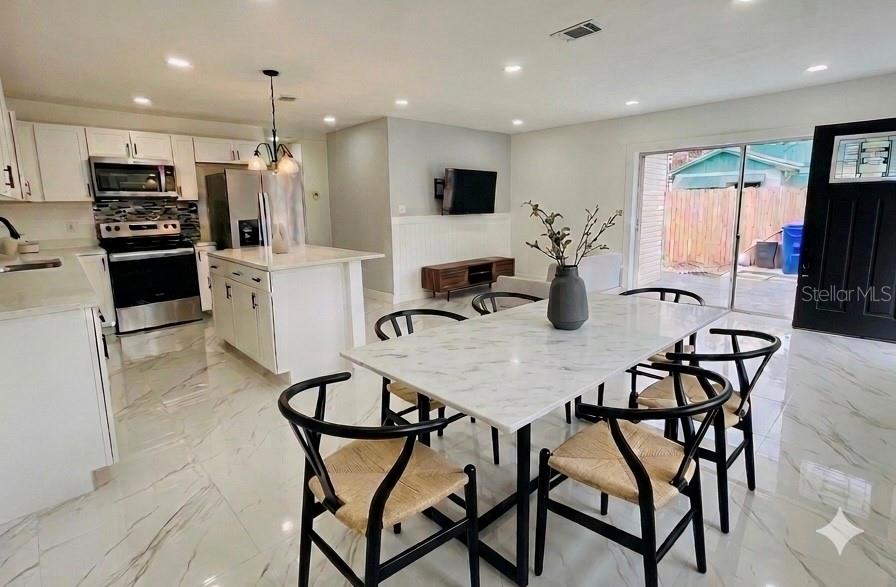 Image 4 of 30 For 1129 6th Street