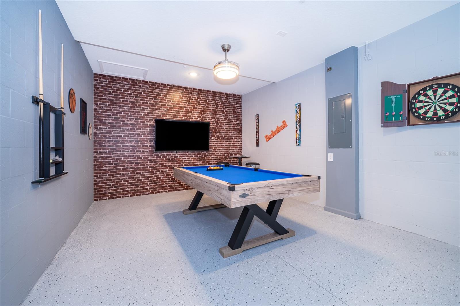 Image 6 of 35 For 8863 Cabot Cliffs Drive 101