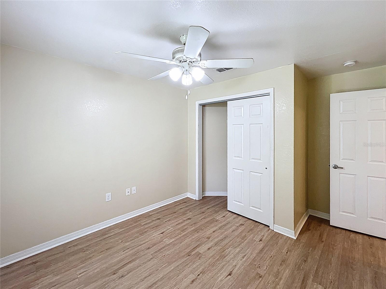 Image 14 of 26 For 838 Iowa Avenue