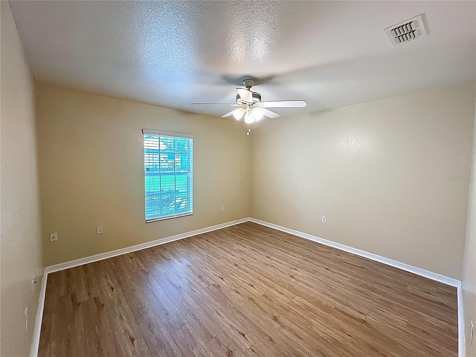 Image 15 of 26 For 838 Iowa Avenue