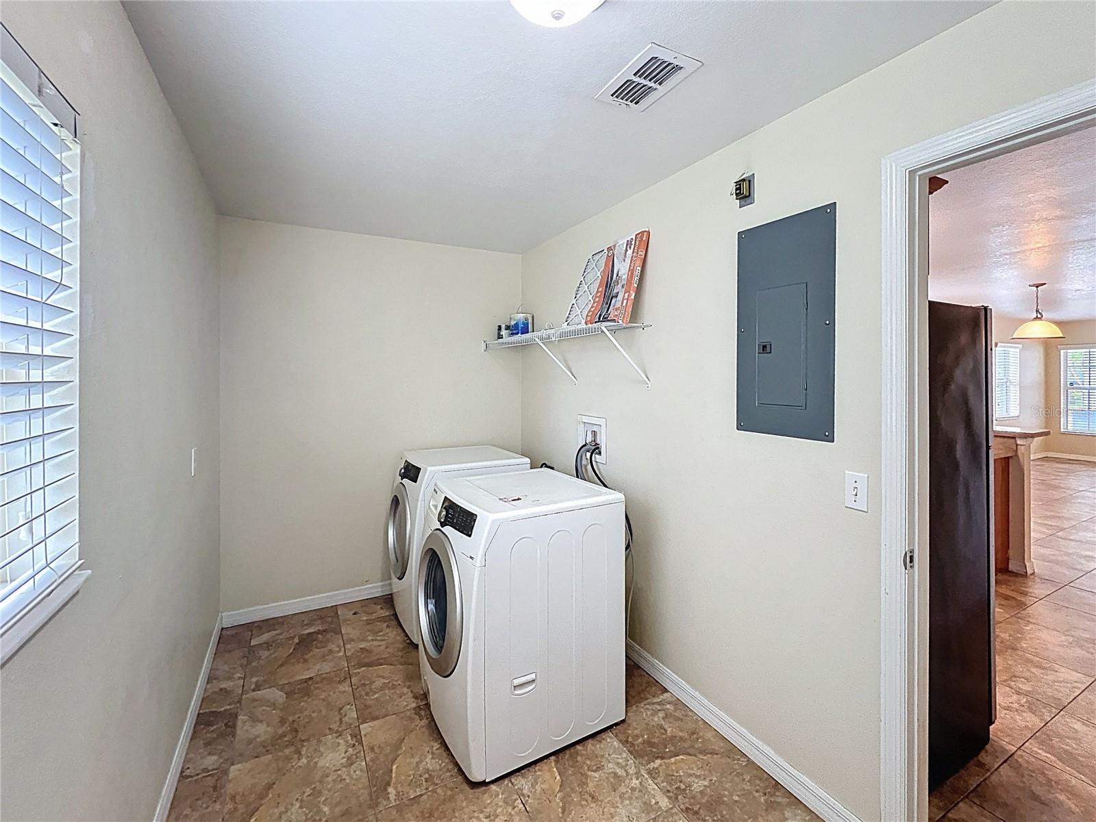 Image 20 of 26 For 838 Iowa Avenue