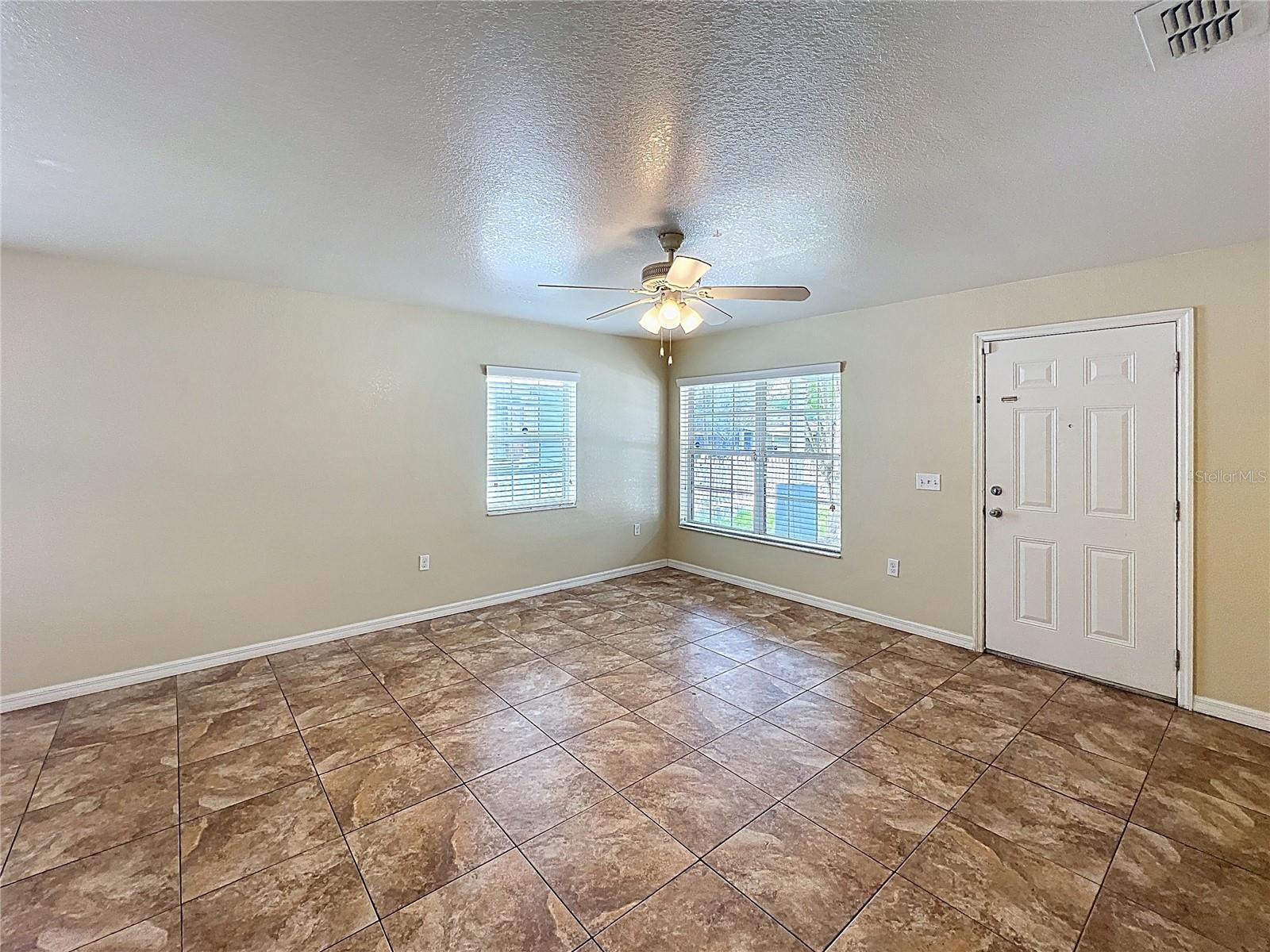 Image 3 of 26 For 838 Iowa Avenue