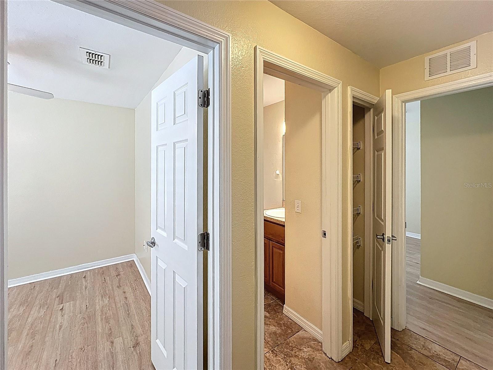 Image 9 of 26 For 838 Iowa Avenue