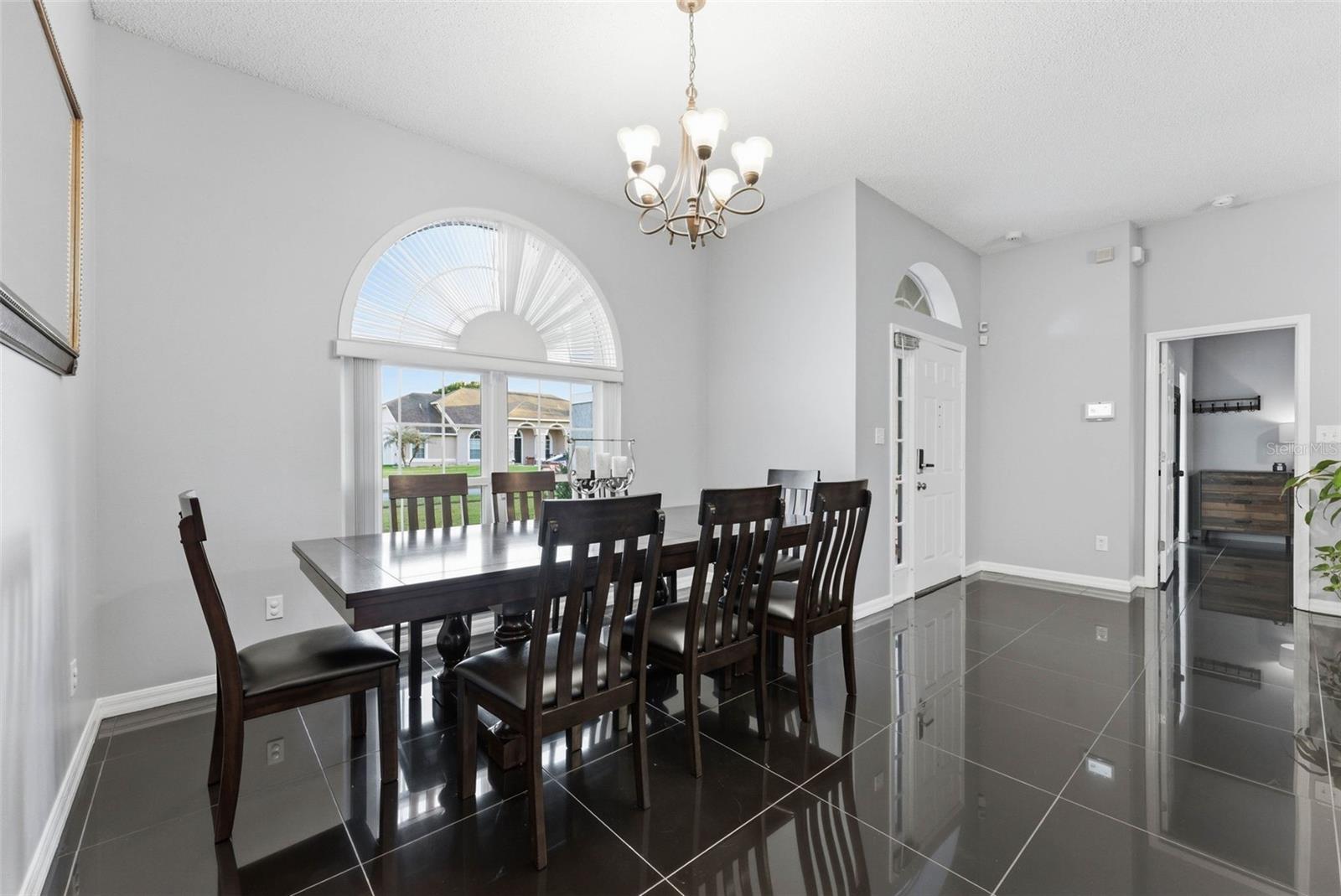 Image 6 of 64 For 1813 Crosswell Court