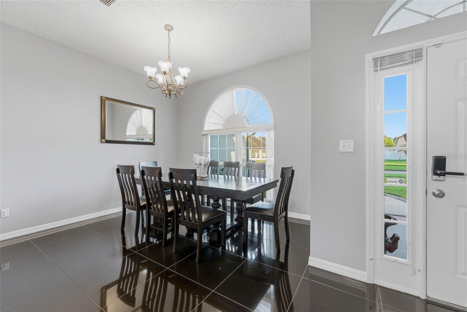 Image 7 of 64 For 1813 Crosswell Court