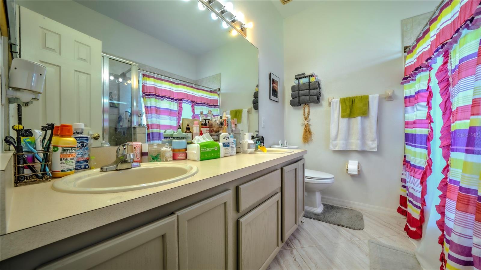 Image 11 of 29 For 716 Versailles Lane