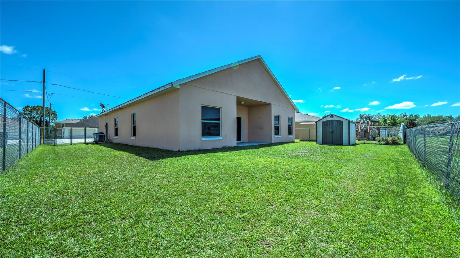 Image 18 of 29 For 716 Versailles Lane