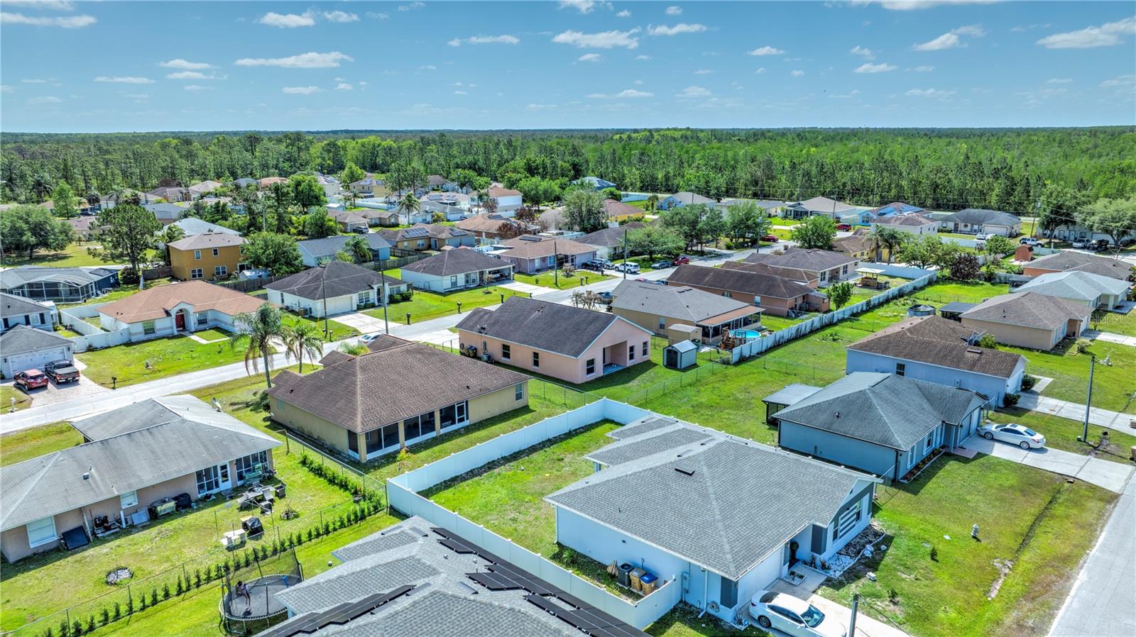 Image 23 of 29 For 716 Versailles Lane