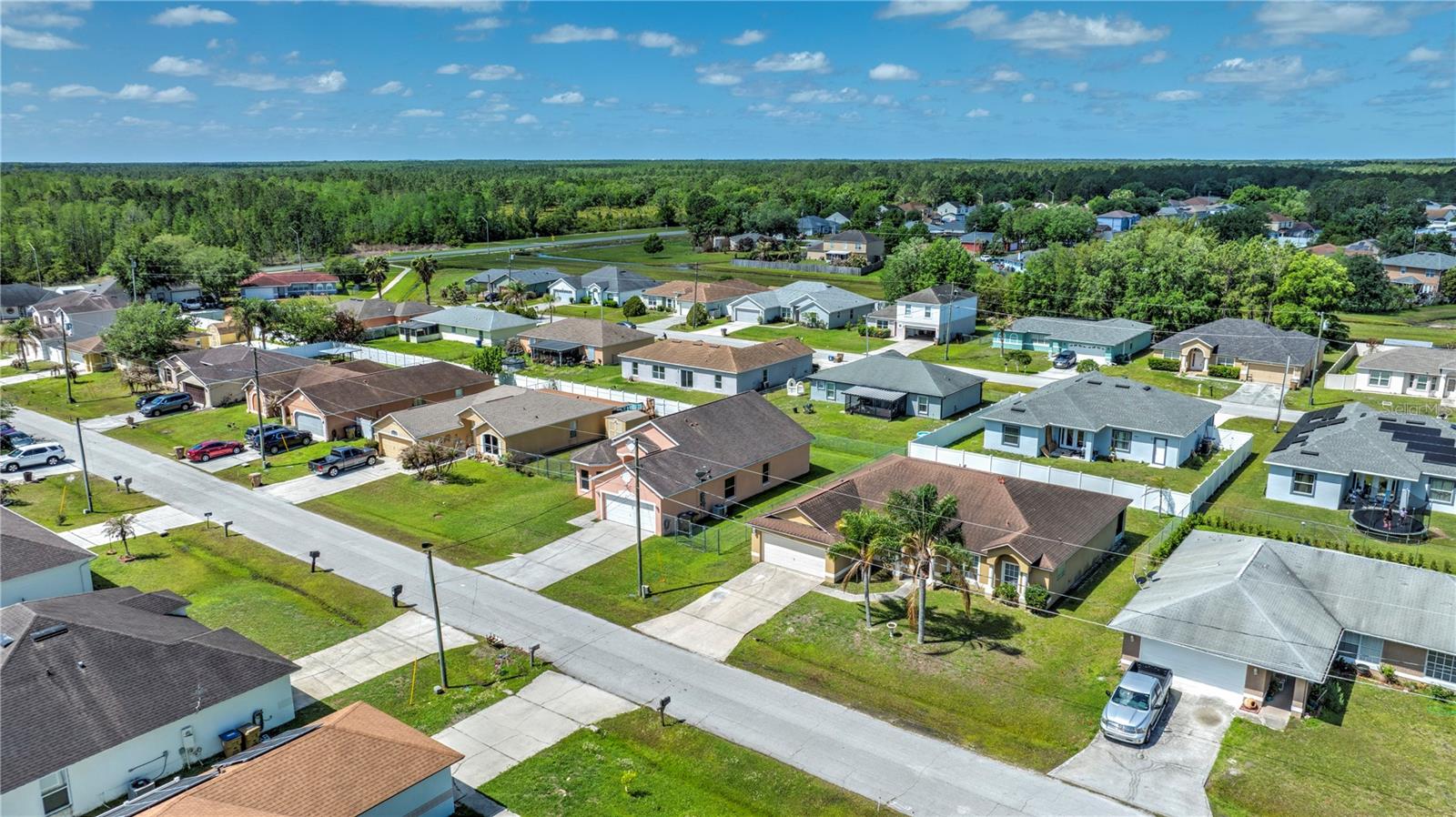 Image 24 of 29 For 716 Versailles Lane