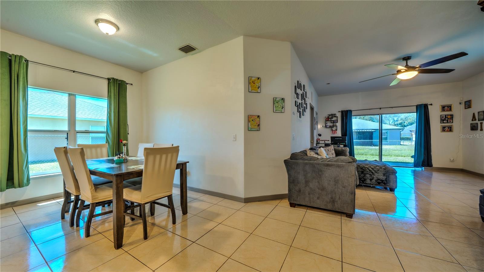 Image 4 of 29 For 716 Versailles Lane