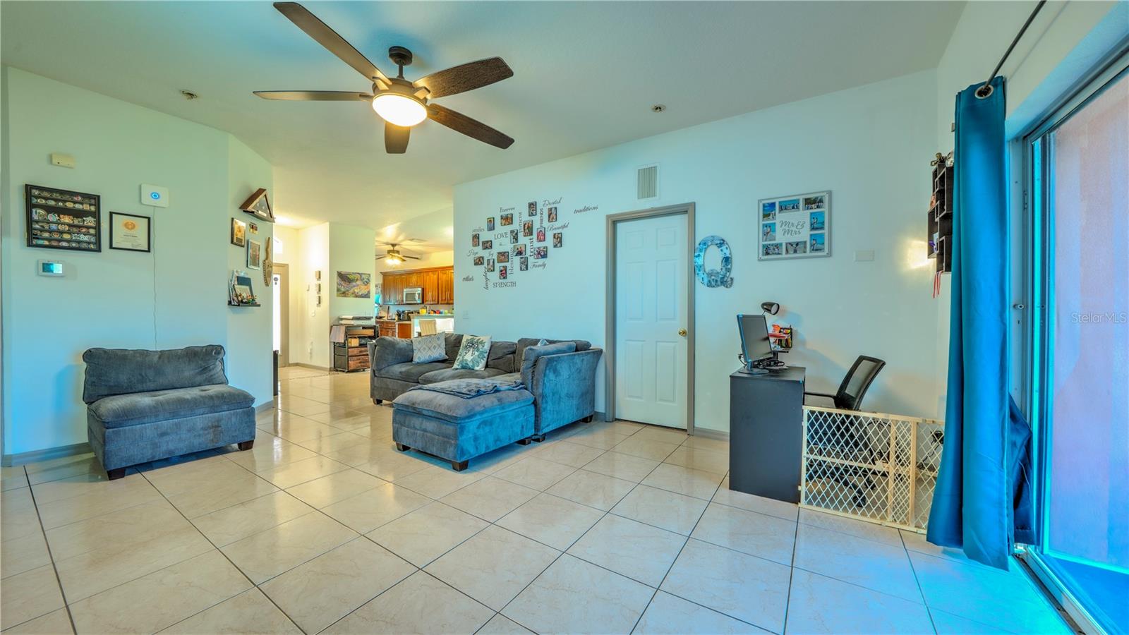 Image 6 of 29 For 716 Versailles Lane