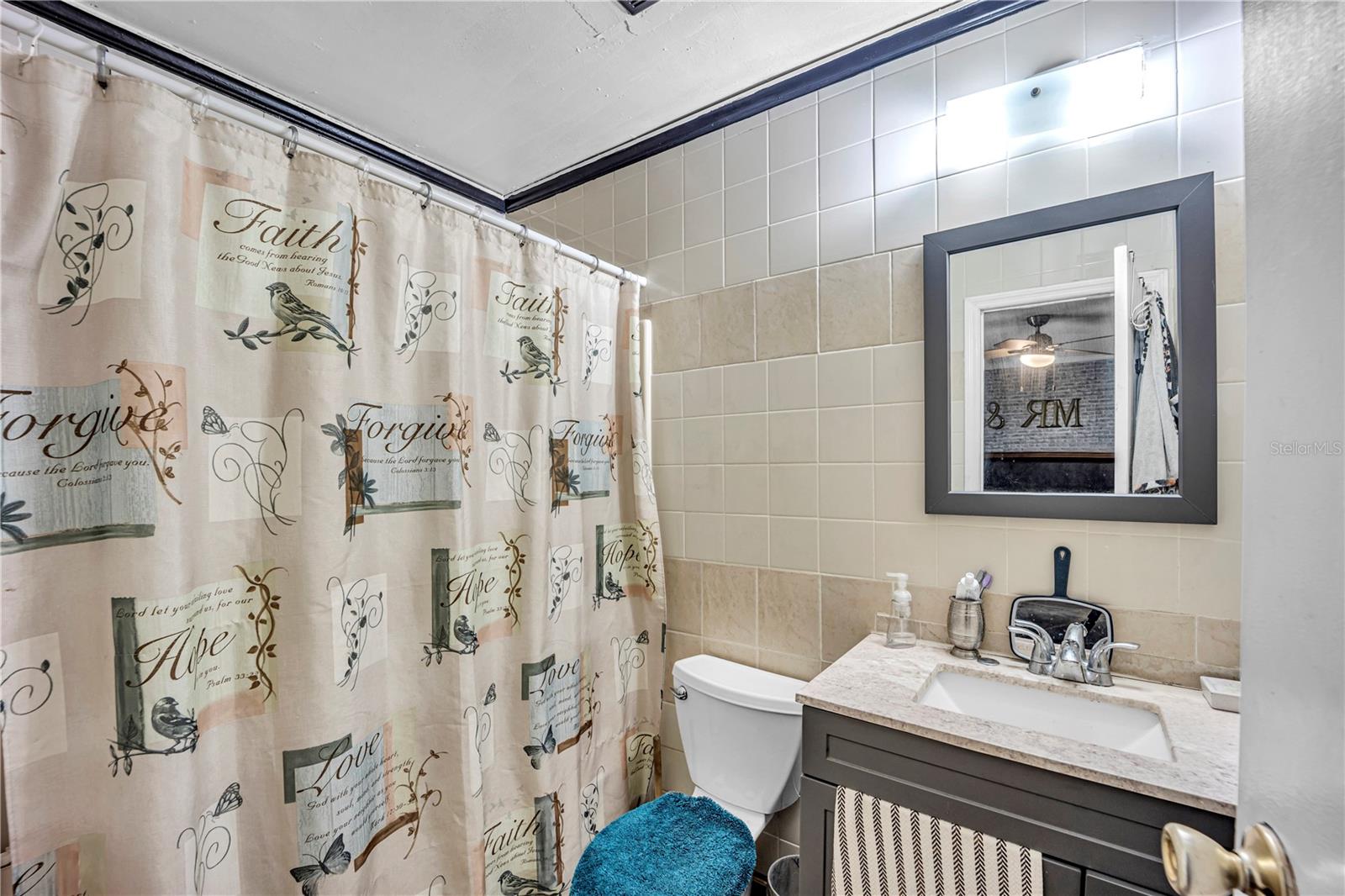 Image 19 of 38 For 4325 Lake Avenue