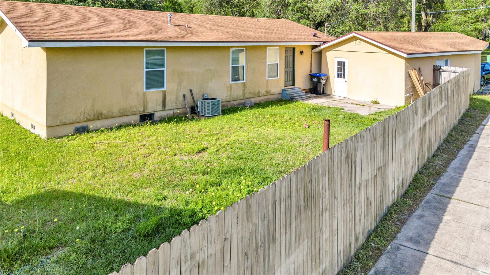 Image 27 of 38 For 4325 Lake Avenue