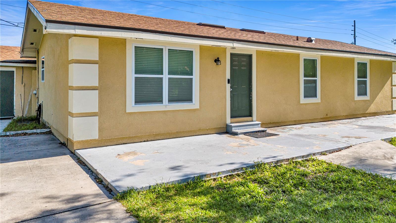 Image 3 of 38 For 4325 Lake Avenue