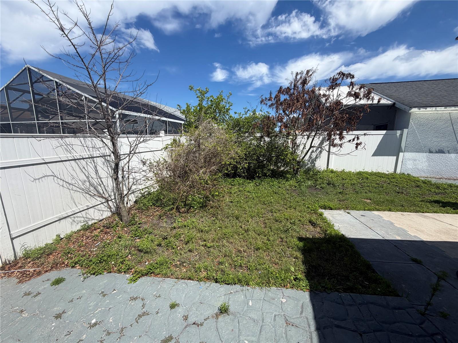 Image 22 of 24 For 2604 Spring Hill Dr