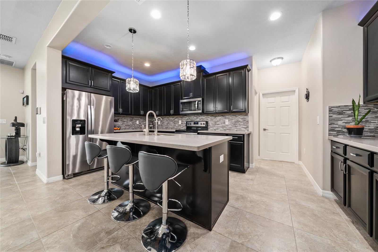 Image 17 of 41 For 2891 Avian Loop