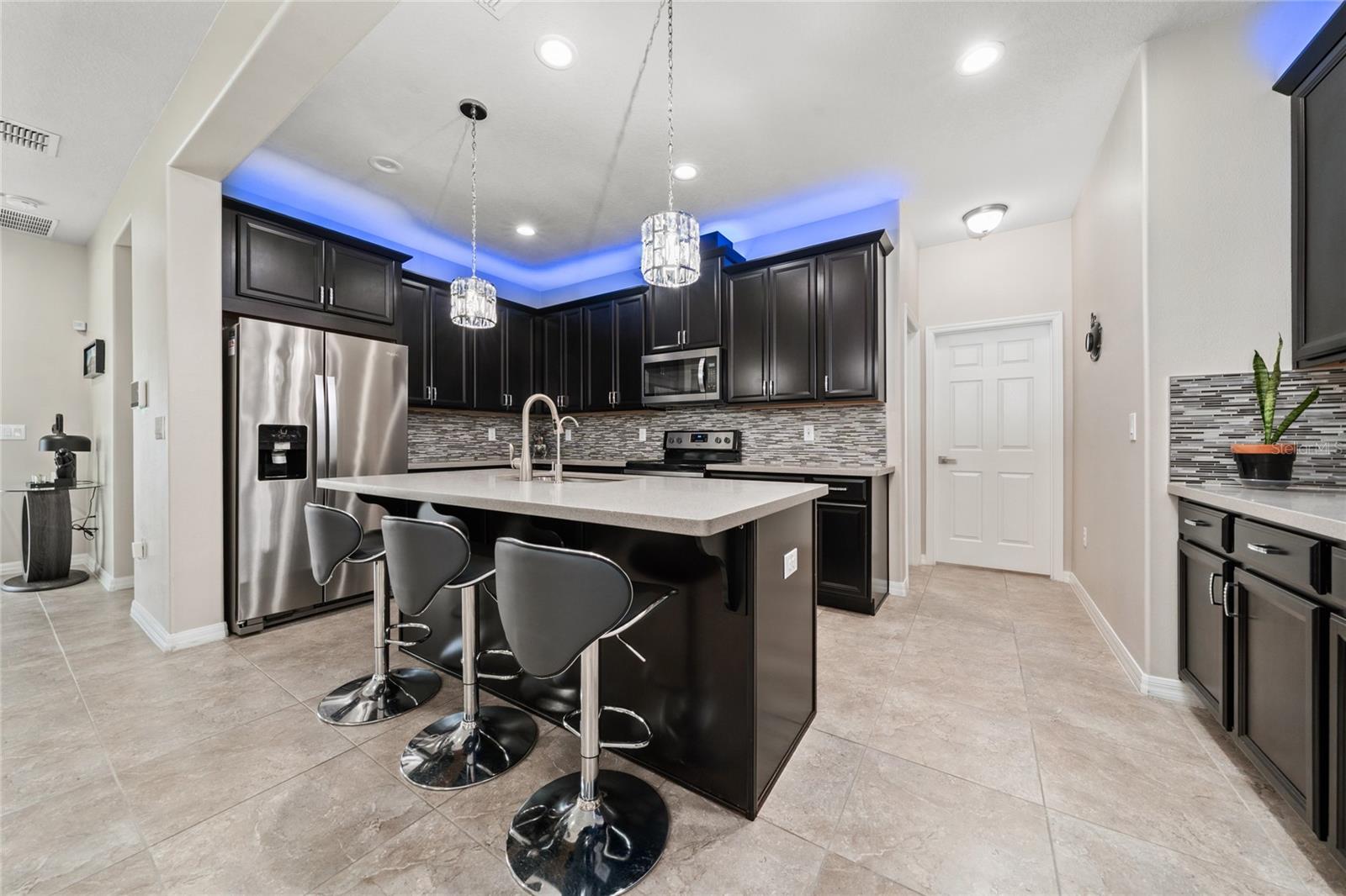 Image 18 of 41 For 2891 Avian Loop