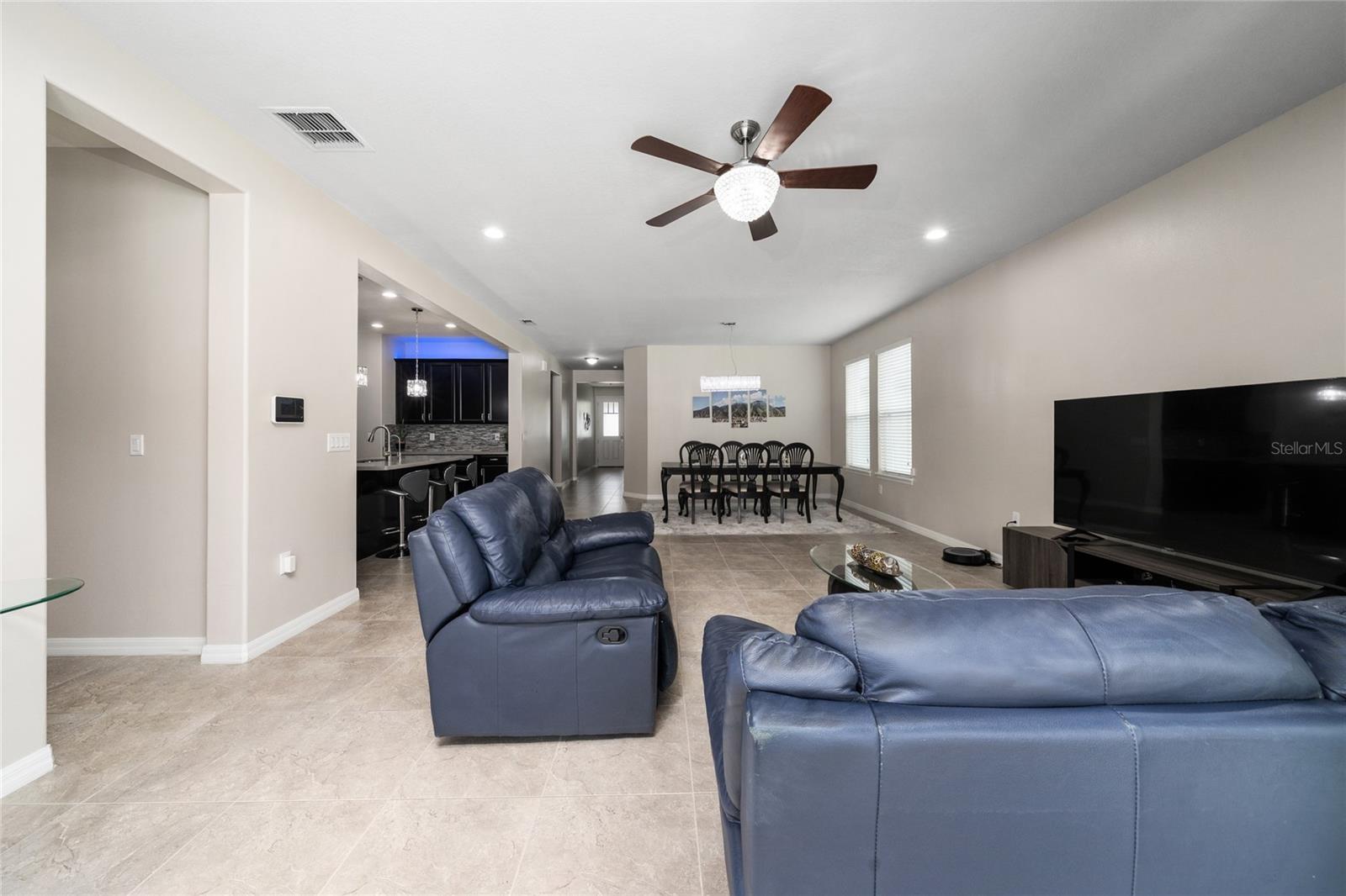 Image 21 of 41 For 2891 Avian Loop