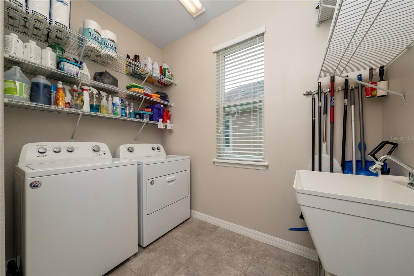 Image 28 of 41 For 2891 Avian Loop