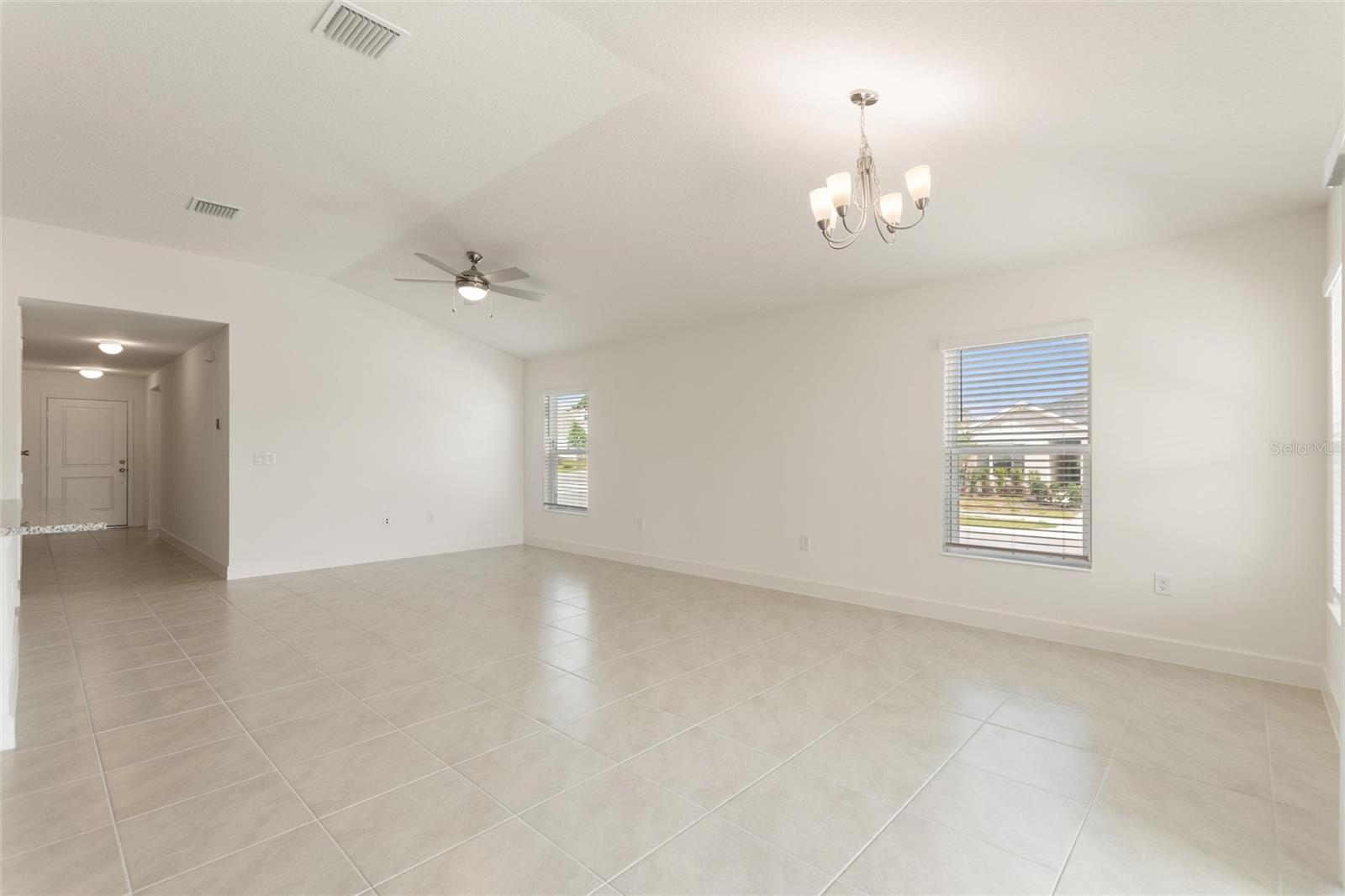 Image 10 of 40 For 9239 Westside Hills Dr