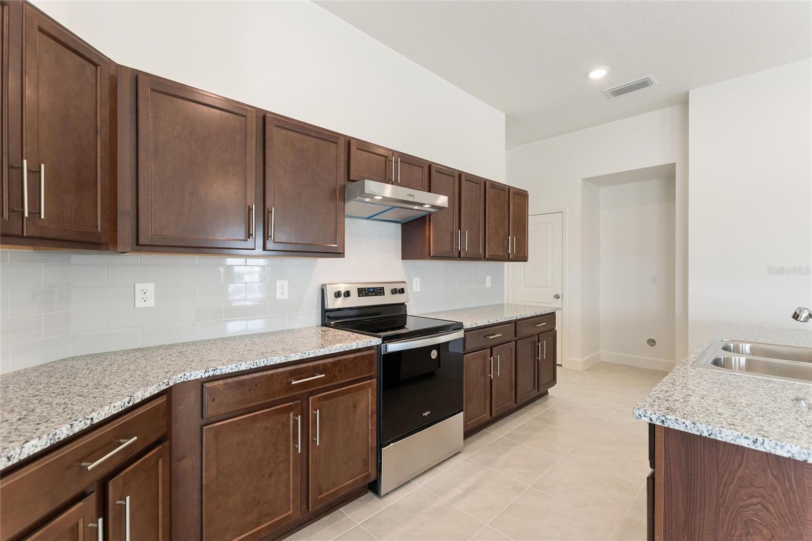 Image 8 of 40 For 9239 Westside Hills Dr